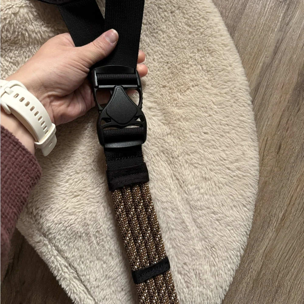KAVU original Sherpa fuzz snug Cream Sling Bag
